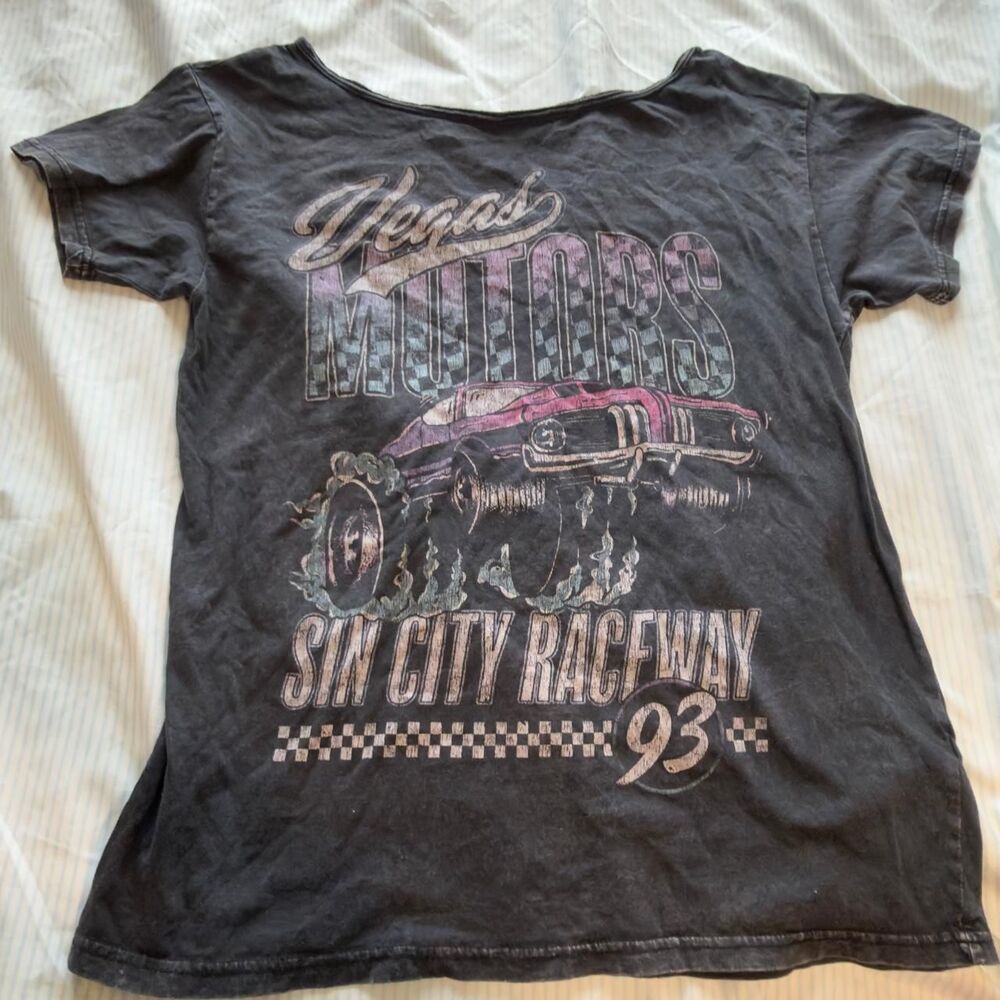 Hollister Vegas Motors Sin City Raceway 93 Graphic T-Shirt S in men M in women